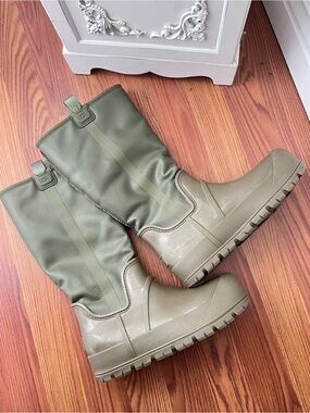 UGG Raincloud Tall Waterproof Rain Boot in Burnt Olive